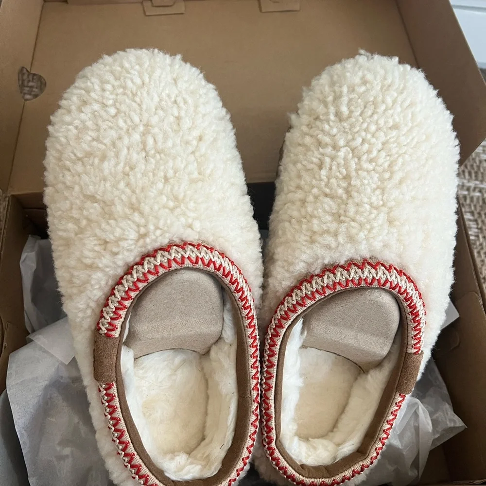UGG Cream and Red Tasman Maxi Curly Slippers - Picture 2 of 5